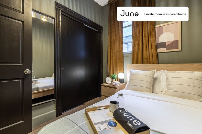 Foto del edificio - Private bedroom in 4 bed/1 bath Home