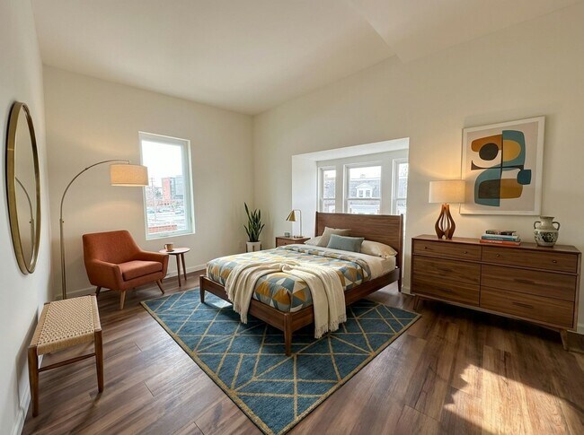 Building Photo - 133 W Maple St