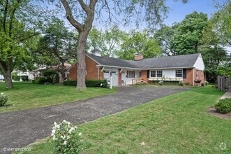 Building Photo - 2602 Greenleaf Ave