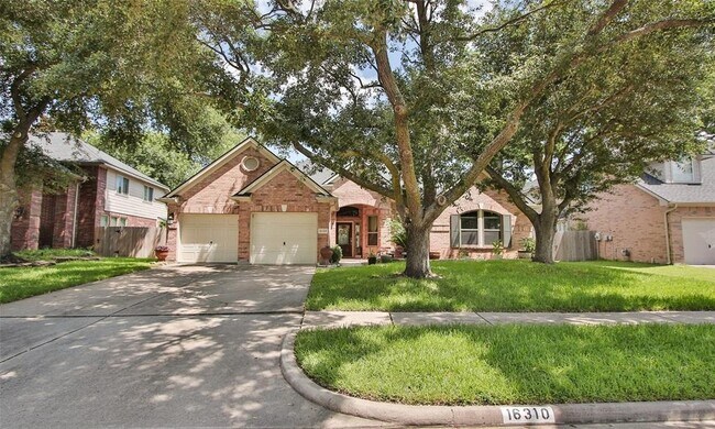 Foto del edificio - 16310 Wytchwood Cir