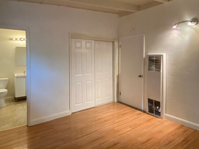 Foto del edificio - Updated 1 Bedroom with 1 Bath in Mountain ...