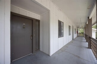 Building Photo - 6519 W Newberry Rd