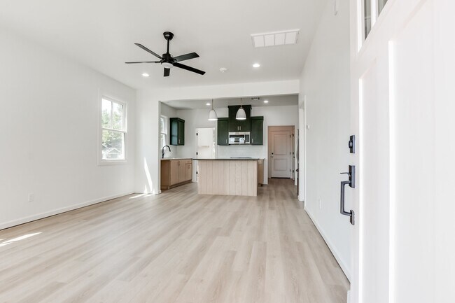 Foto del edificio - 2601 N Dewey Ave
