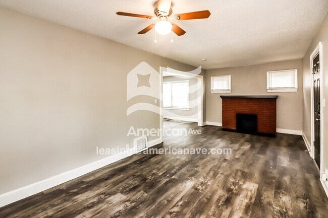 Foto del edificio - 4432 Flora Ave