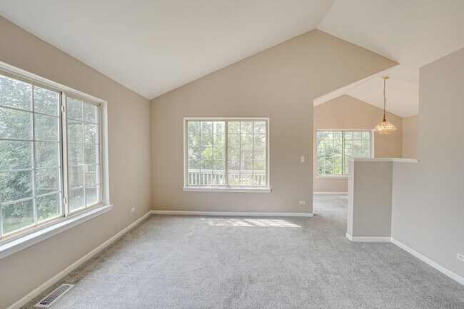 Foto del edificio - 3399 Ravinia Cir
