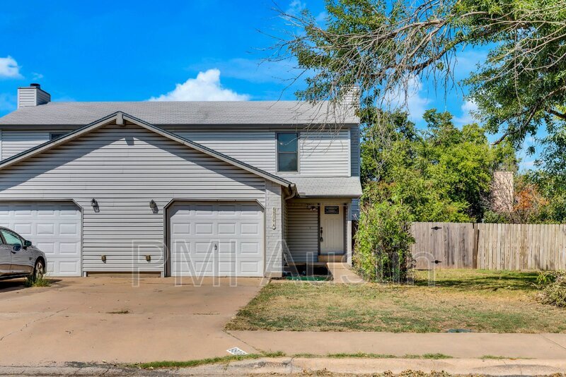 Primary Photo - 8806 Springmail Cir