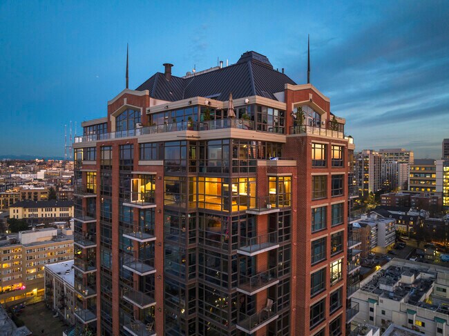 Foto del edificio - 1420 Terry Ave