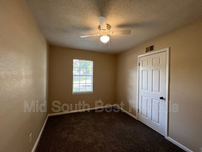 Building Photo - 5328 Plover Dr