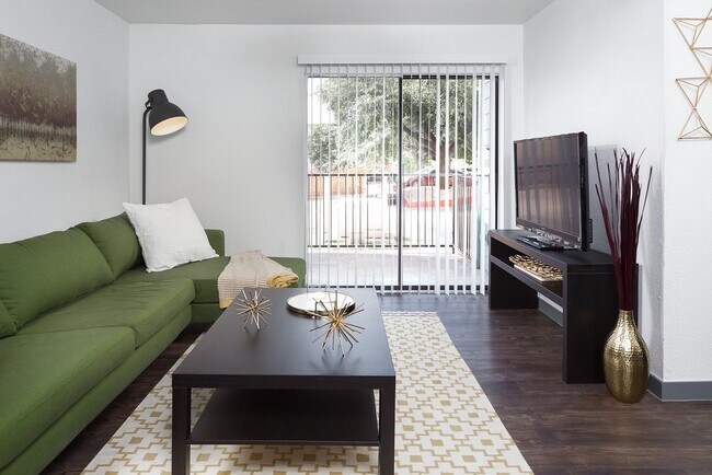 Building Photo - 8912 N Lamar Blvd