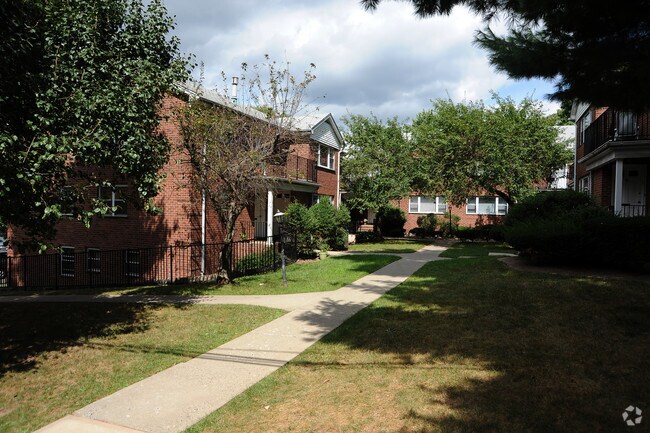 Building Photo - 69 Chester Pl