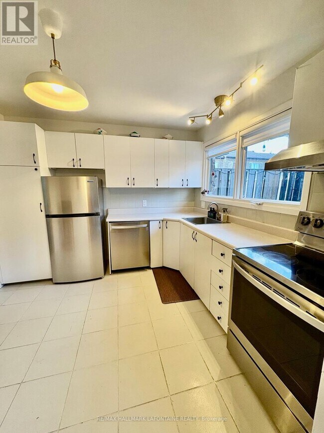 Building Photo - 785 B RIDGEWOOD AVENUE