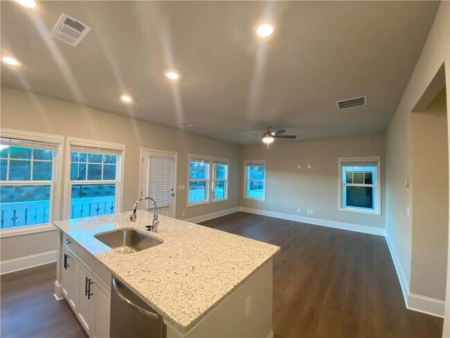 Foto del edificio - 13040 Deerfield Pkwy