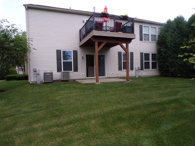 Building Photo - 120 W Buckingham Dr