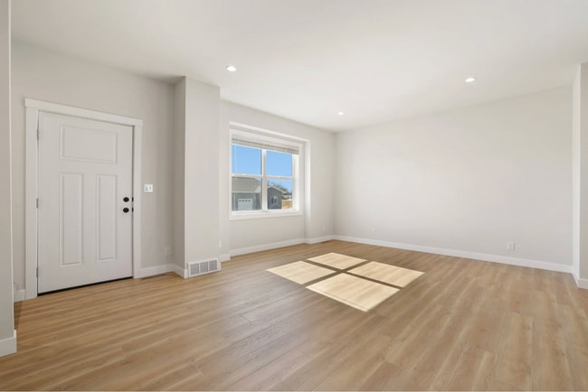 Building Photo - 3130 W Laux Dr