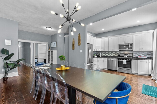 Foto del edificio - 4106 Russell Blvd