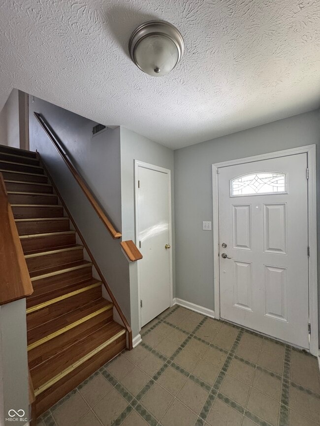 Foto del edificio - 7308 Wellwood Dr