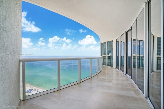 Building Photo - 17201 Collins Ave