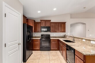 Building Photo - 3468 E Crescent Way