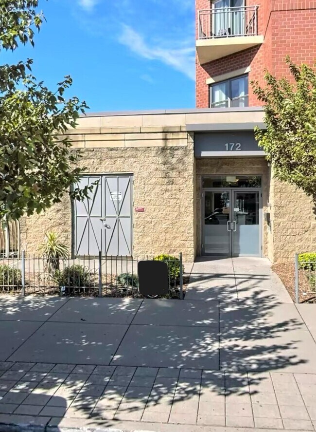 Foto del edificio - 172 Culver Ave