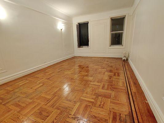 Foto del edificio - 2 bedroom in BRONX NY 10453