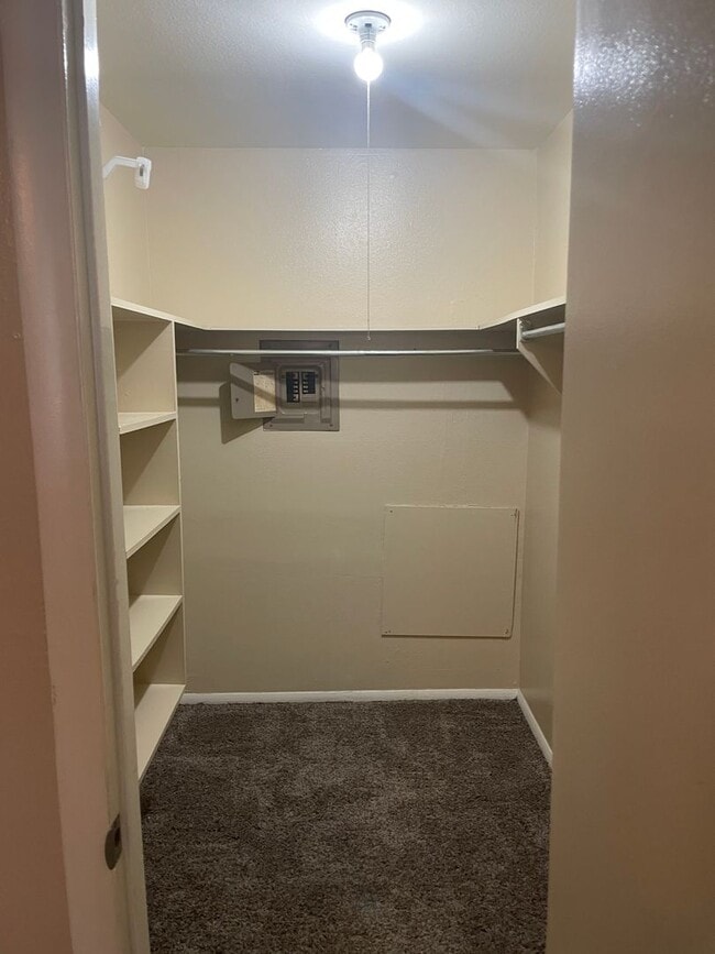 Foto del edificio - 5923 E 33rd Ct