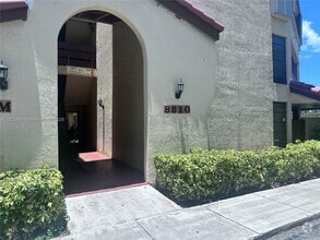 Building Photo - 8810 SW 123rd Ct