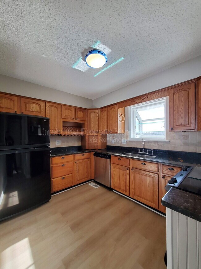 Foto del edificio - 1944 E Ocean View Ave