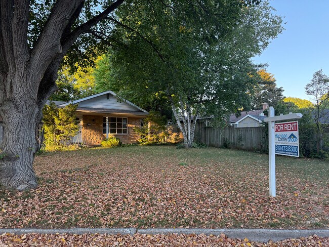 Photo du bâtiment - Stoneybrook Gem!   4 Bdrm * Whole home Ren...