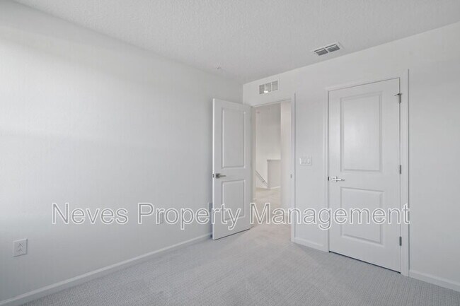 Foto del edificio - 1601 Pinecliff Dr