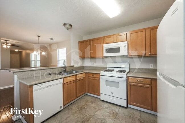 Foto del edificio - 6315 Austinville Dr