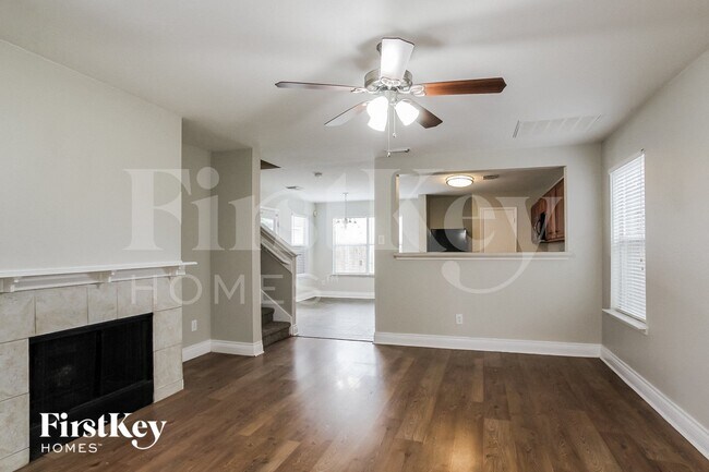 Foto del edificio - 8115 Villandry Ln