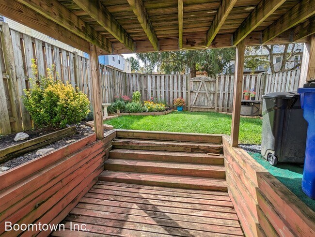Building Photo - 3 br, 1.5 bath House - 1846 Murdock Court