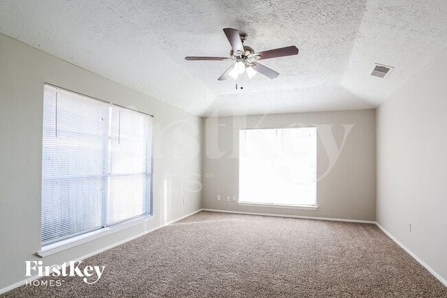 Building Photo - 2507 Ironclad Dr