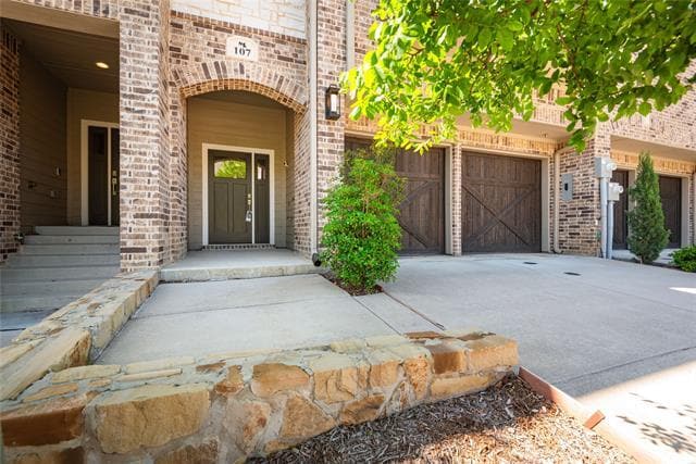 Building Photo - 107 Harwood Dr