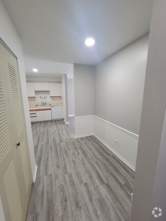 Building Photo - 4905 Belmont Rd