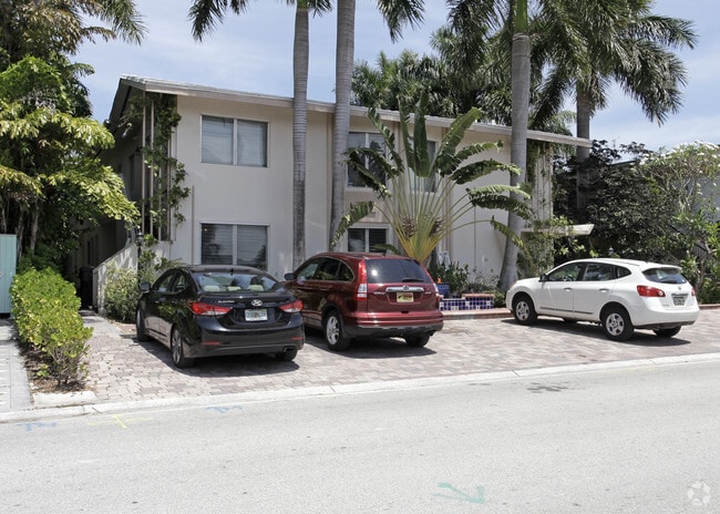 Building Photo - 124 Isle Of Venice Dr