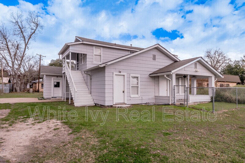 Primary Photo - 200 W Caroline St