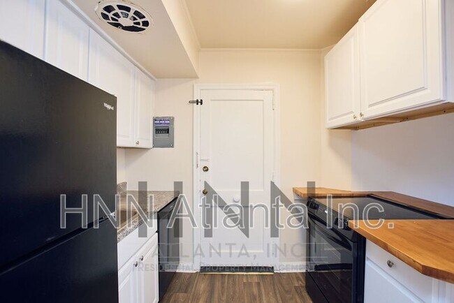 Building Photo - 1339 Briarwood Dr NE