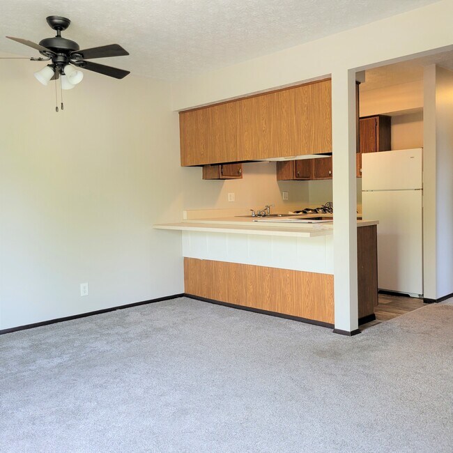 4575 Walnut Rd Unit 8, Buckeye Lake, OH 43008 Condo for Rent in