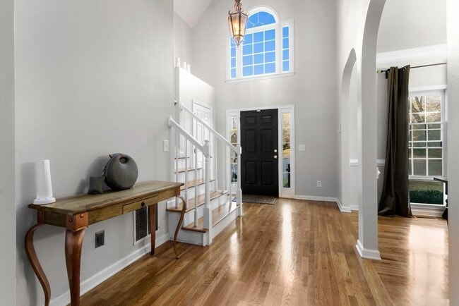 Building Photo - 541 Battleview Dr