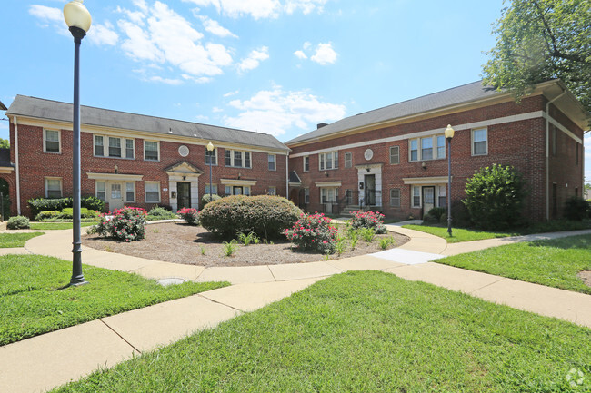 Building Photo - Oxon Run View Apartments