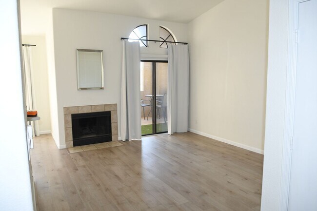 Foto del edificio - 9600 N 96th St