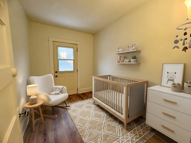 Building Photo - 3 Bedroom 1 Bathroom in Lancaster City!