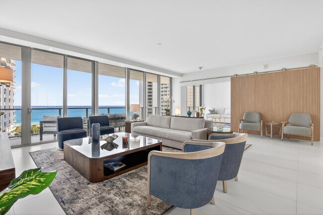 Building Photo - 3100 N Ocean Dr