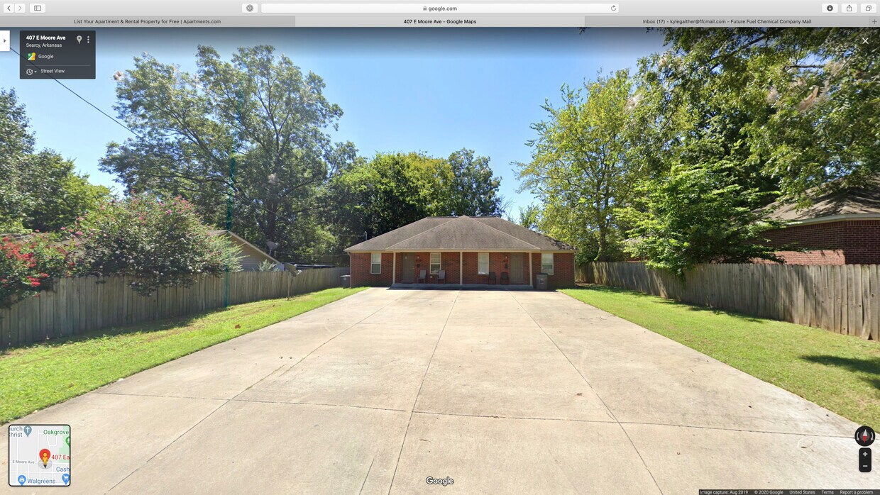 Primary Photo - 407 E Moore Ave