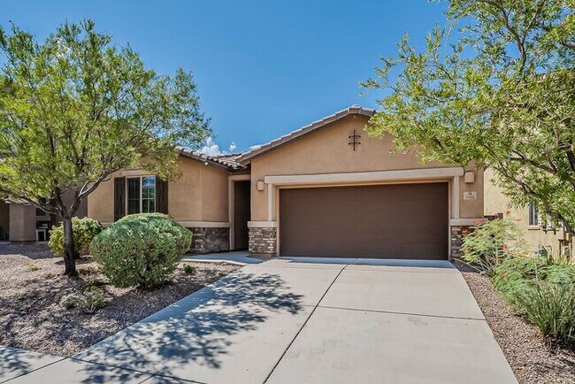 Photo - Modern 4 Bed Tucson Rental with Spacious K... House