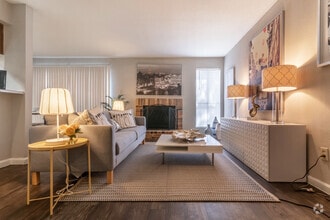 Interior Photo - Oaks of Ashford Point - Briar Village