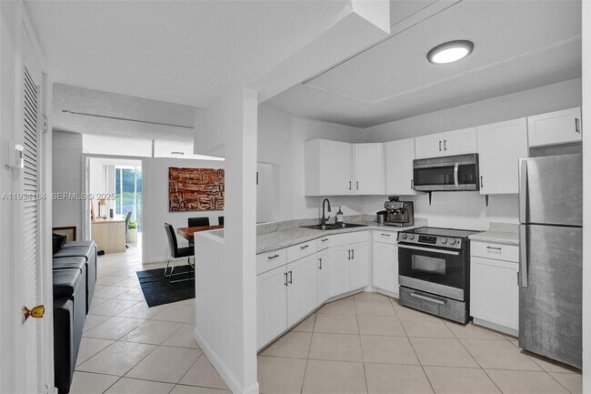 Foto del edificio - 1780 NE 191st St