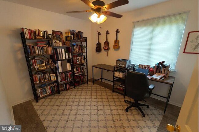 Foto del edificio - 407 Harrier Row