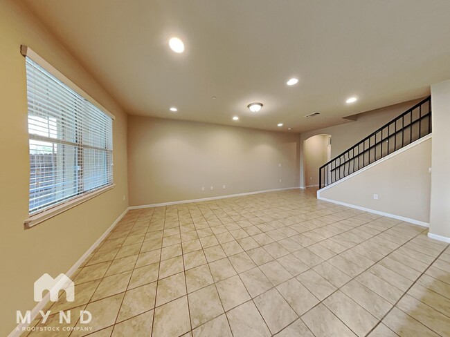 Foto del edificio - 2880 Donnell Dr